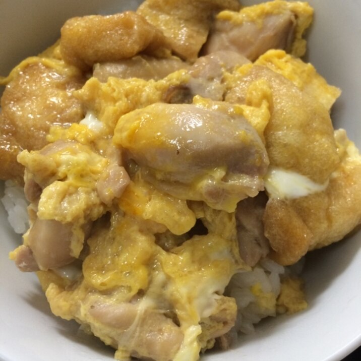 フライパンで親子丼☆油揚げでかさまし&旨味だし